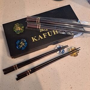 Authentic Japanese Chopsticks and hand blown glass flower for resting